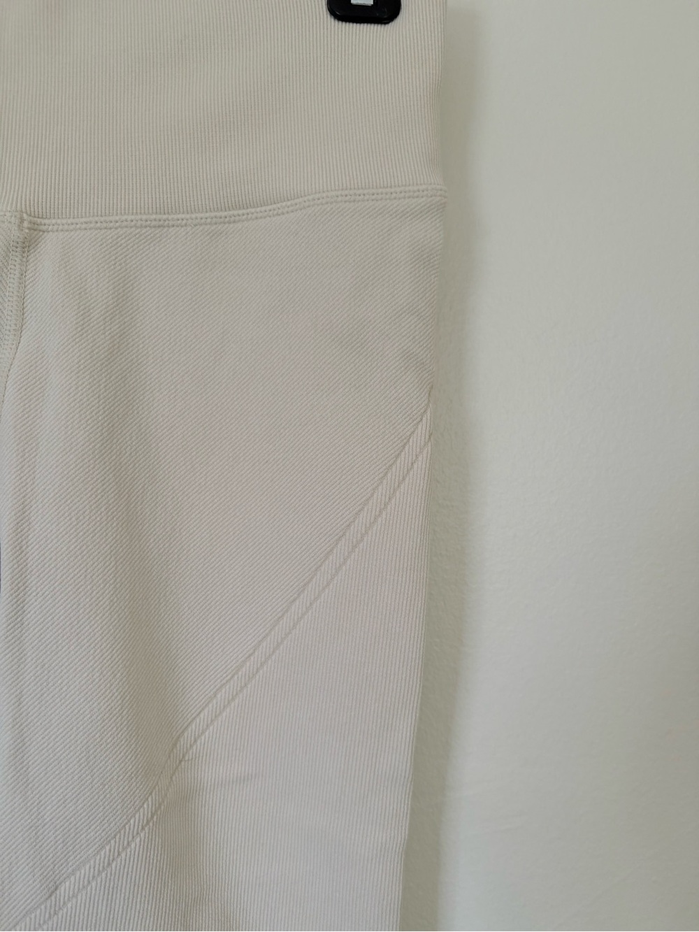 Aerie Offline High Waist Seamless Ribbed Leggings, Cream, Size Medium - Picture 5 of 7